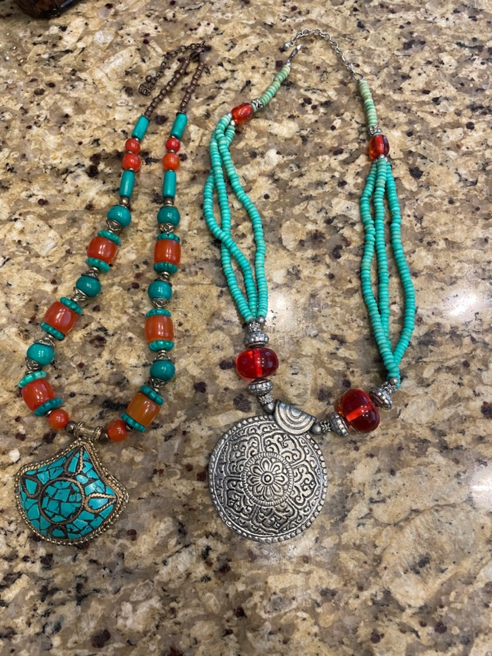 Jewelry necklace urban